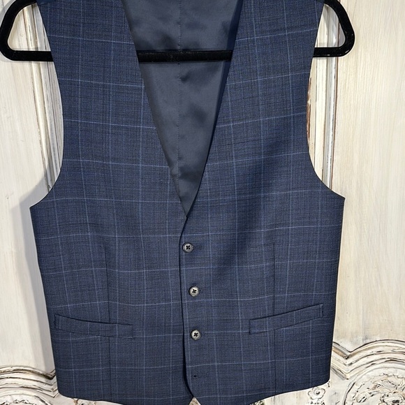 Men's Navy Wool Blend Checkered Vest - Picture 2 of 6